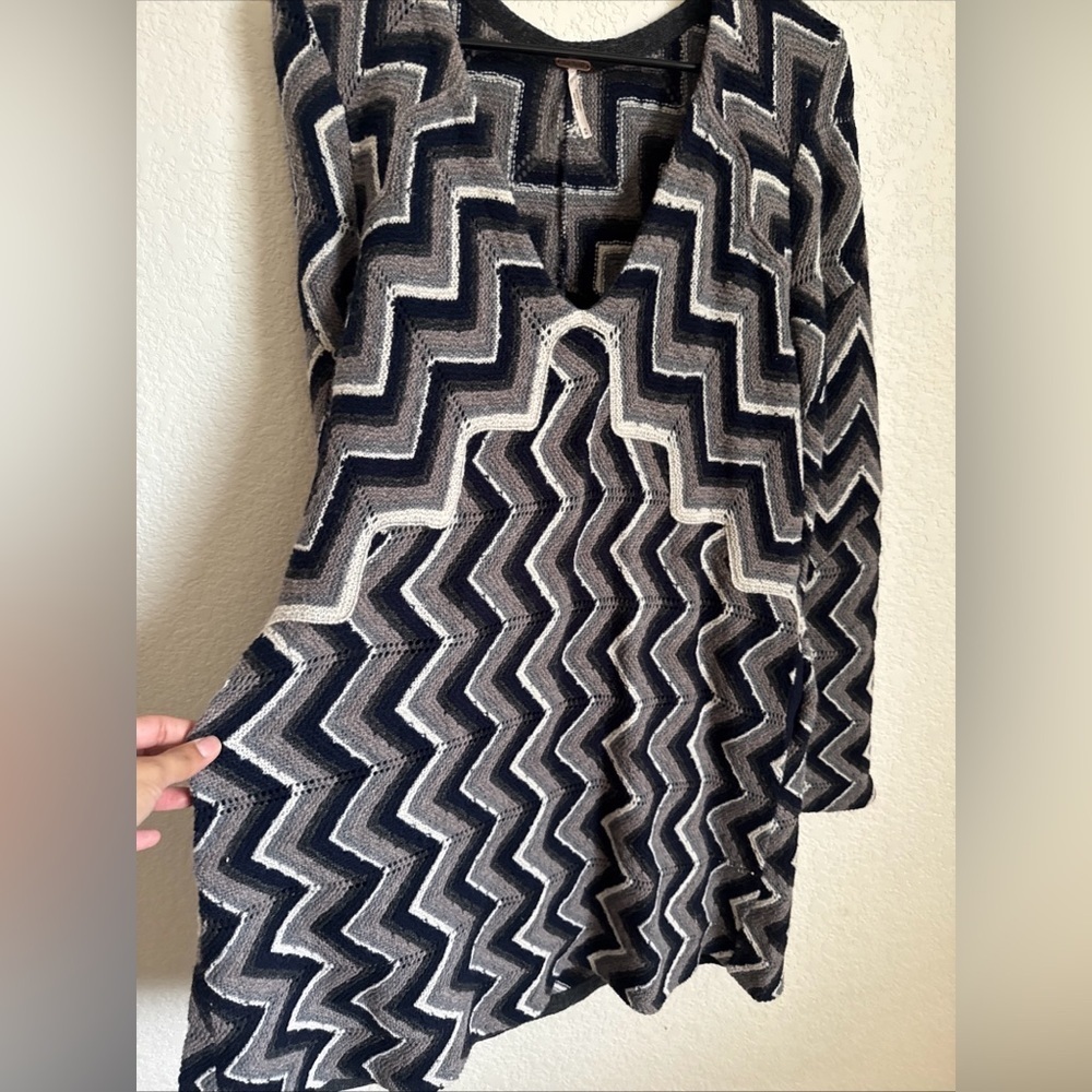 Free People Rhiannon Chevron Wool Blend Bell Sleeve Dress Size Medium - Picture 9 of 12